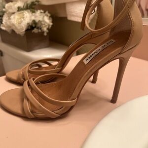 Steve Madden nude stiletto